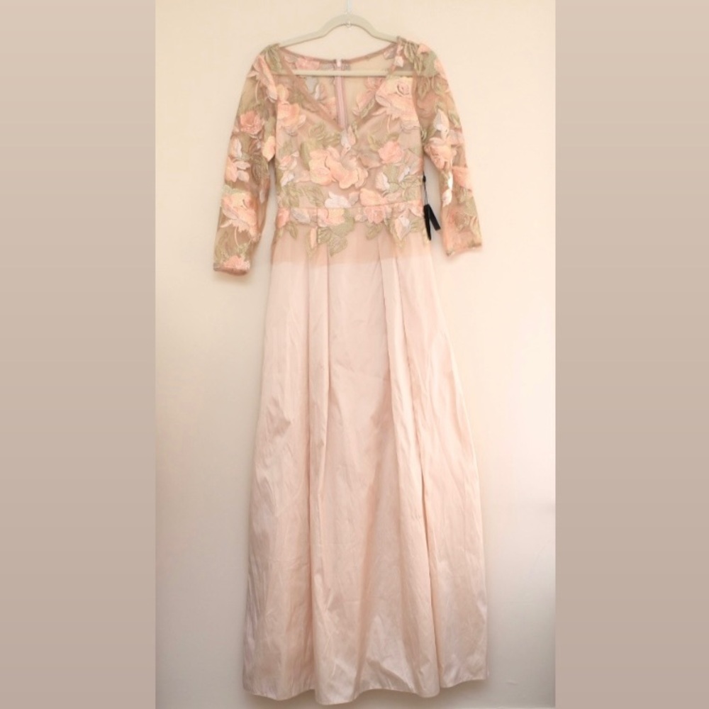NWT Adrianna Papell Floral 3/4 Sleeve Dress sz 4